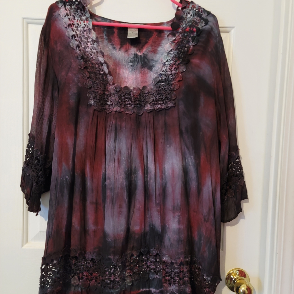 Elegant Lace Trim Tie-Dye Blouse